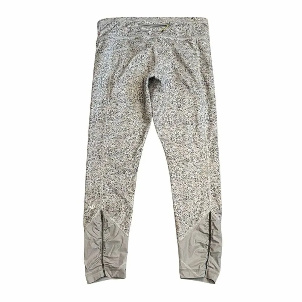 Lululemon Size 8 Cropped Leggings Gray Speckled Print Reflective Athletic Yoga P